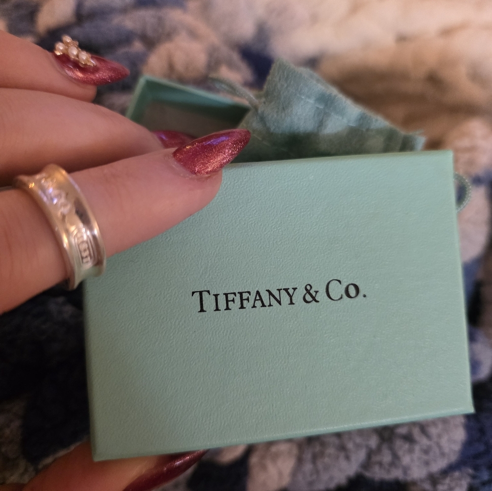 1997 Vintage Tiffany & Co. Silver Ring - Picture 2 of 6